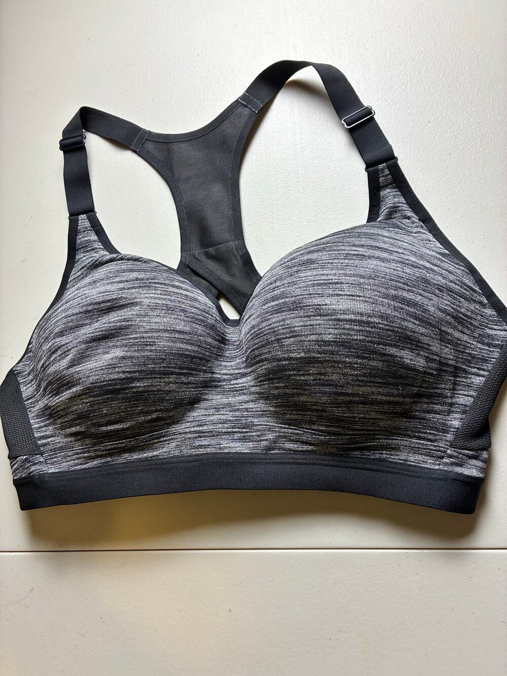 Victoria's Secret Sport Incredible 36D Racerback Underwire Sports Bra Gray